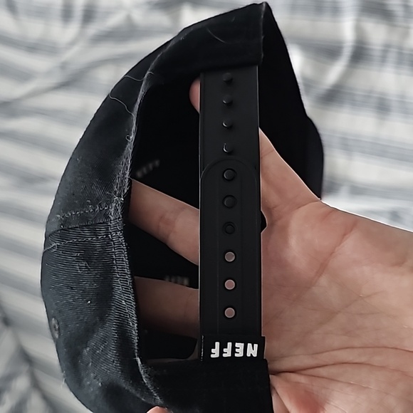 Neff hat - Picture 2 of 4